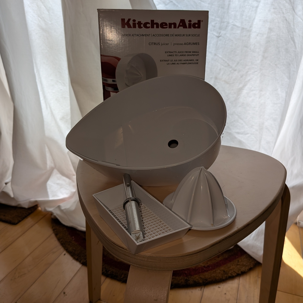 KitchenAid White Citrus Juicer Mixer Attachment